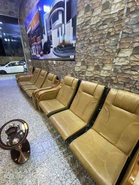 تخم مكتبي للبيع 13 مقعد السعر 300 الف وبي مجال
للاستفسار ***********
