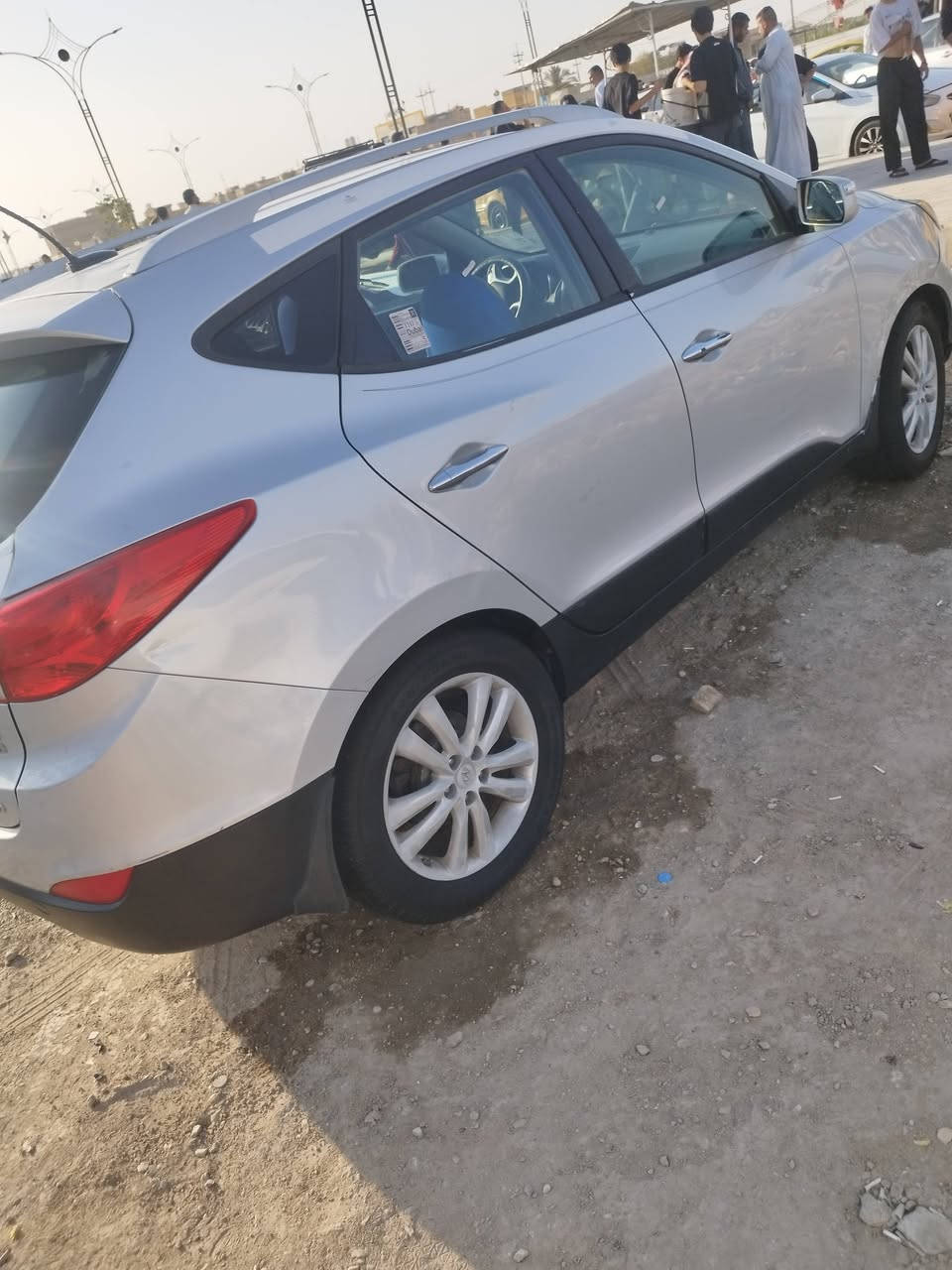 توسان 2013بس بنيد مبدل جاهزة من جميع النواحي 135وبيها مجال رقم الهاتف *********** مكان ذي قار
