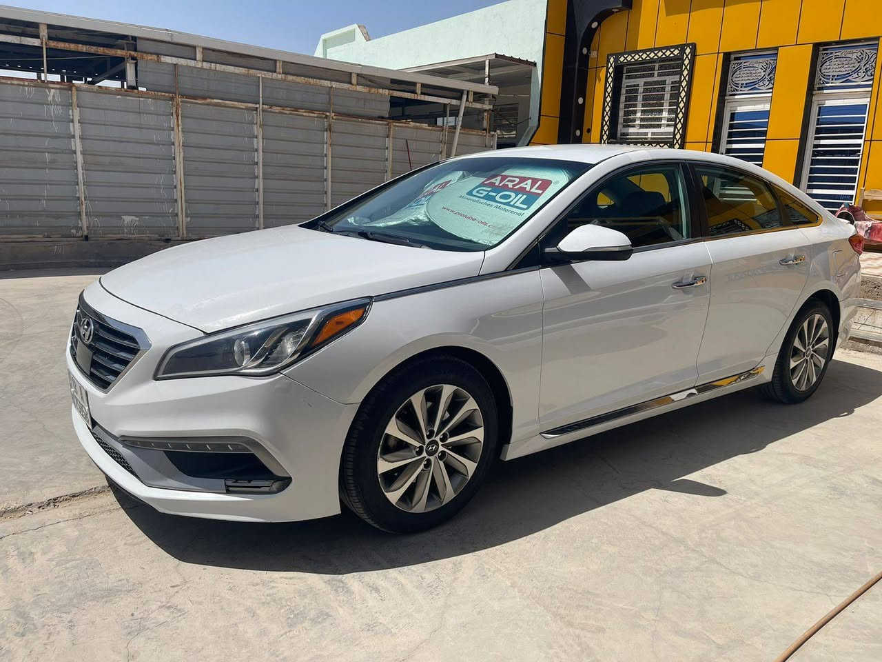 سلام عليكم سوناتا موديل ١٥ وارد امريكي حادثه باب وجاملج الخلفي سياره خير من الله بصمه تشغيل وبصمه بواب شاير بلمرايات بس فتحت سقف مابيه لباقي كله يشتغل تفاصيل أكثر عل رقم *********** لو مراسلتي عله الخاص
