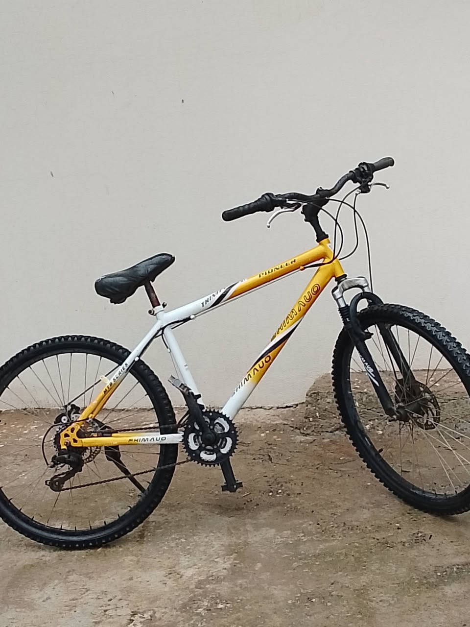 بايسكل جبلي نظيف للبيع سعر٧٠ وبي مجال بسيط حي الفلاح الثانية


**إذا كنت صاحب هذا الإعلان وتريد حذفه لأي سبب، رجاءا أرسل رسالة إلى الدعم الفني**