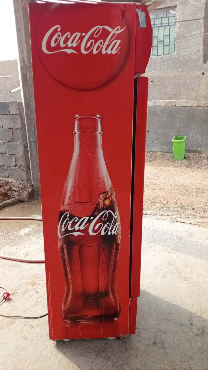 السلام عليكم
براد للبيع براد نستخدم ونضيف
وشغال 
المكان هيت
السعر 300 الف
الاتصال/***********
