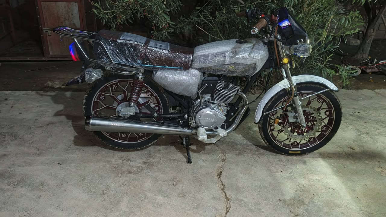 السلام عليكم
ماطور 2025 نوع هونزدا شوف العين ماطور نضيف محرك كبس ما مطخوخ بصبانه كهربائيات دشبول إلكتروني كله شغال من جامرلق للجامرلق السعر ٧٠٠ مكاني حويجة

متواجد خاص وهذا رقمي ***********
