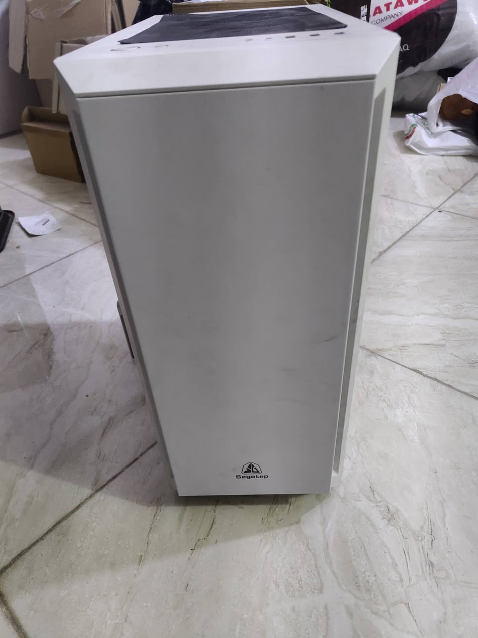 كيس بهذة الشكل ايمة segotep ويا بالداخل بور سبلاي 650w كما موضح بالصورة مستعملات بس شغالات ومامتعوبات ويا 4 مراوح بالداخل والهاب مالتهن
ابيعهن شلع يم اعلى سعر


**إذا كنت صاحب هذا الإعلان وتريد حذفه لأي سبب، رجاءا أرسل رسالة إلى الدعم الفني**