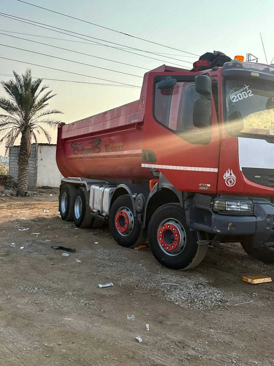 رينو للبيع موديل 2002 بم ونوزل مكينه 400 مكفولة كفاله عامه مجموعه جيف.   سعر  380 وبي مجال مكان سياره ديالى بعقوبة ***********##***********
