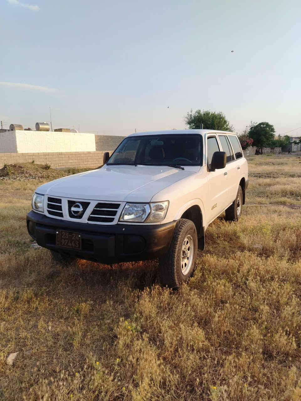 نیسان پاتڕۆڵ  2001 ناو سپی مەکینەوو گێڕوو  ئەکسل دەبڵ ئەکسل و تەبرید بەشەرت   دەعمی نیە سەیارەکە لۆک ماوەتەوە سعر 55 گەڵا ***********
