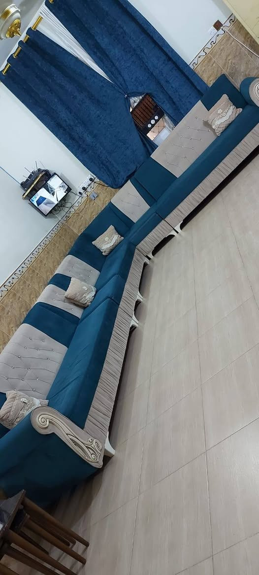 تخمين ديوان ٢٠ نفر السعر ٥٠٠ للاستفسار ***********
