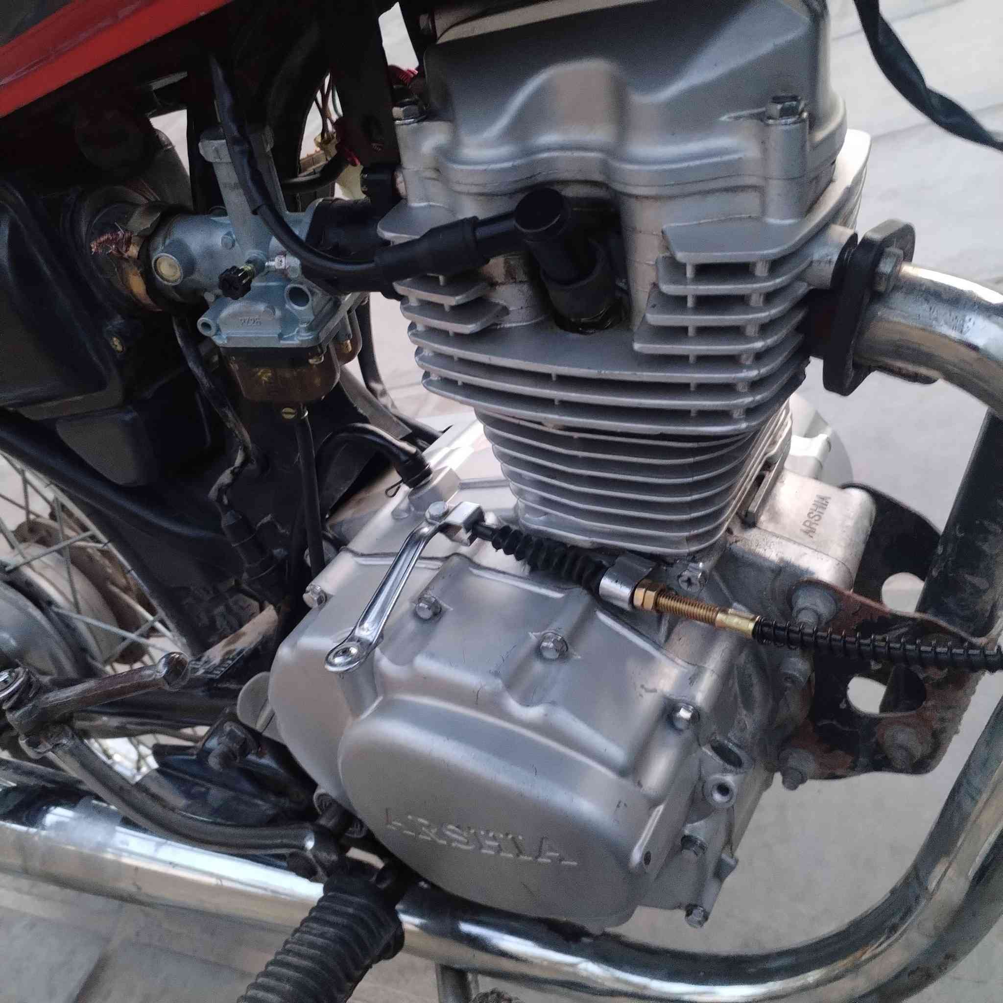 سلام عليكم دراجه  كلك للبيع مديل 22 المحرك مديل 2024 ما مفتوحه ولا تنقص ولا تبخر نضيفه الدراجه 350 وبيه مجال متواجد فيس  هاذه رقمي ***********
