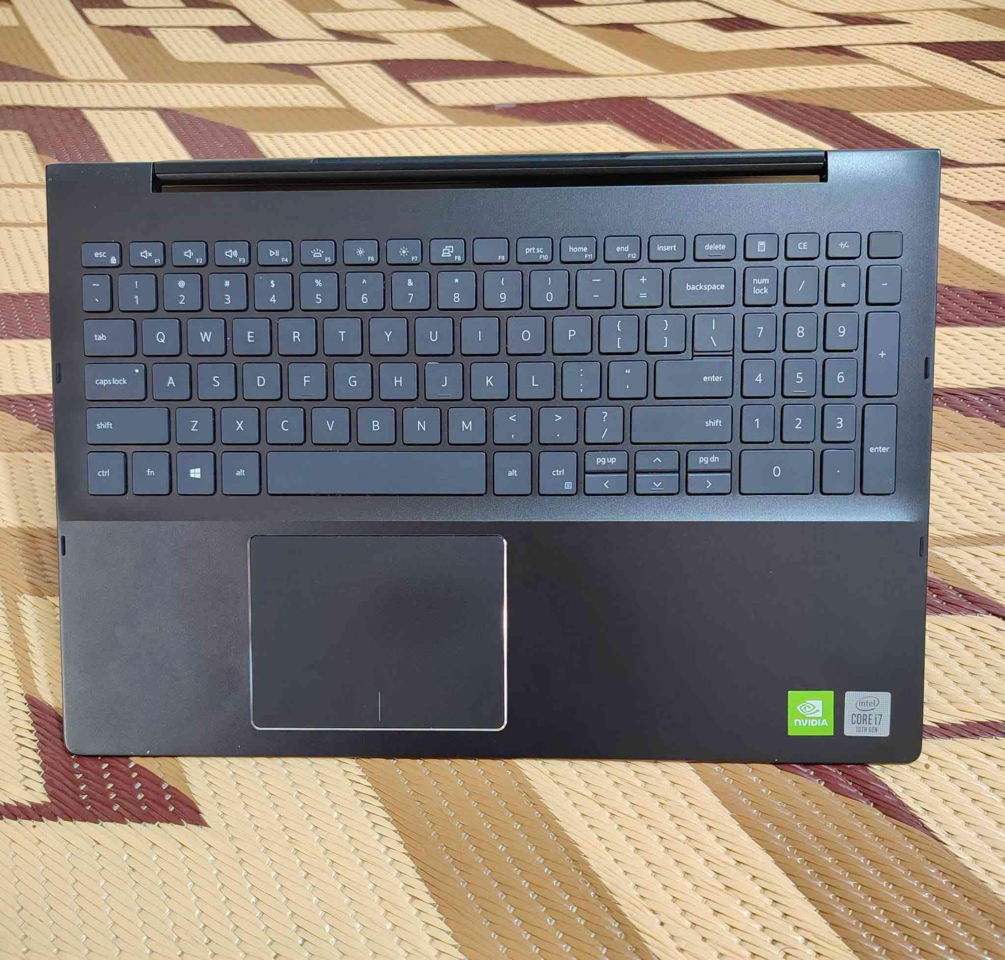 لابتوب Dell Inspiron 7591 2 in 1
⚜️ المواصفات:
⚜️ المعالج: Core i7 — الجيل العاشر 
⚜️ الرام: 16 كيكا
⚜️ الهارد: 512 كيكا SSD NVMe
⚜️ كرت شاشة خارجي: NVIDIA GeForce MX250 — 2 كيكا
⚜️ حجم الشاشة: 15.6″ — دقّة 4K — لمس
⚜️ قلاب 360 درجة — يتحول إلى تابلت (بدون قلم)
⚜️ الكيبورد: ستيكر ضوئي
⚜️ الكمية: قطعة واحدة

🎁 الهدايا والملحقات:
• حقيبة لابتوب
• شاحن لابتوب
• ماوس
• ماوس باد
• تغليف احترافي (داخل كرتونة)

🛡️ الضمان والخدمات:
• فحص اللابتوب و مقارنة المواصفات و النضافة قبل الاستلام عند المندوب.
• ضمان أسبوع كامل بعد الاستلام.
• تنصيب ويندوز حسب الطلب مع جميع البرامج الأساسية و Office مثبتة.
🚚 التوصيل: التوصيل متوفر إلى جميع محافظات العراق

📌 موقّعنا: بغداد الامين الثانية
💰 السعر: 625,000 دينار عراقي
واتساب ***********

