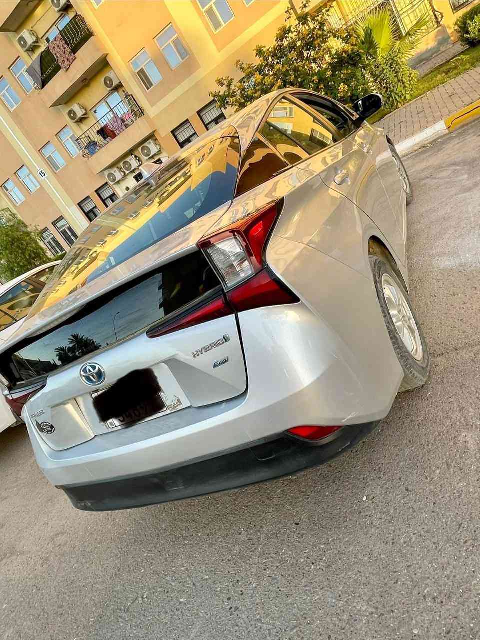سلام عليكم حبايب
تويوتا بريوس موديل 2022 ياباني اصلي انسى الصرف رقم بغداد انكليزي 
حادثها جاملغ خلفي  فقط بدون دواخل  
ماشيه حاليا 17000 مايل مواصفات اعتياديه 
بدون ايرباك على وضع الشركه استخدام بيت 
مكاني بغداد حي الحسين السعر 130 وبيها مجال للطيبين 
للاستفسار ***********
