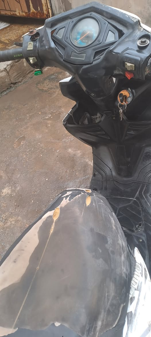 دراجة fsللبيع كلشي  شغال السعر 325بيها مجال للشتري كهربائيات كامله سلف  وهندر كلشي شرط الشغل.... العنوان كربلاء الحر ***********
