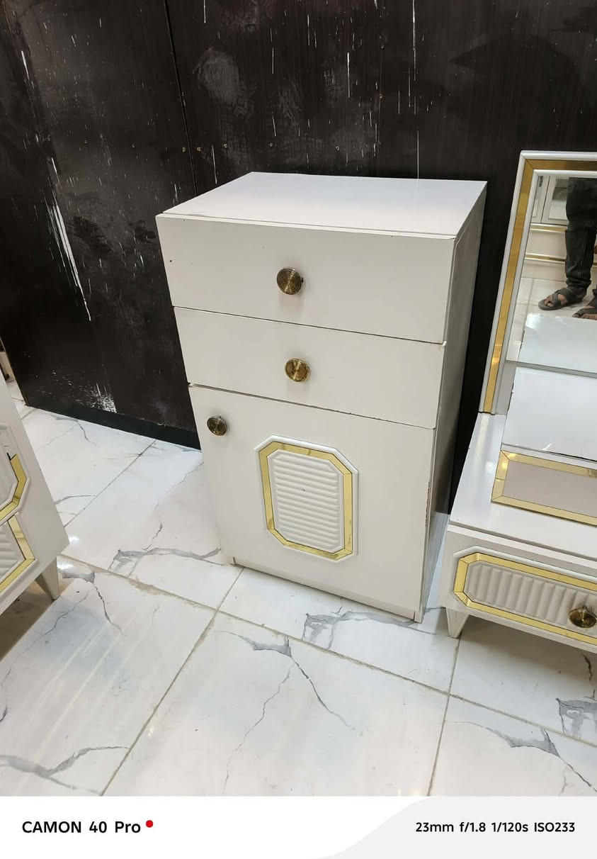 سلام عليكم غراض للبيع نضيف الستفسار وسعر خاص مكان كوفه نجف شراي يتفضل خاص غرف نوم  تركي نضيفه للبيع غرف نوم عراقي تسكام واكو خشاب عراقي تسكام بس تصميمه تركي سعره مناسب


**إذا كنت صاحب هذا الإعلان وتريد حذفه لأي سبب، رجاءا أرسل رسالة إلى الدعم الفني**