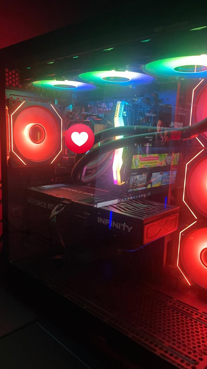 سلام عليكم شبابنا الطيبة
بيسي للبيع وهاي مواصفاتها 
RTX 5060TI 16GB INFINITY 3FAN
R7 7700 try
M.B b650m msi
Cpu cooler darkflash dv360 watercooler
Ram 32gb ddr5 6000MHZ tforce 
Psu 700w fsp hydro
Nvme m.2 nm6201tb 
The rock sx-420a black 
Monitor AOC 24G4E FHD 180HZ FAST IPS 0.5
قيم بما يرضي الله وبسعر السوك الحالي 
كل القطع كراتينها وياها وضمانهن موجود ممستخدمة ٣ اشهر مشتريها يوم ٢١-١٠-٢٠٢٥ عدا الشاشة مشتريها قبل هالوقت 
ابيع التجميعة هي والشاشة كاملة واليحب اكو عندي اكسسوارات كذلك للبيع 
KB REDDRAGON BEHEMOTH PRO 
MOUSE RAZER VIPER V3 HYPERSPEED 
كذلك هذني بعدهن بالضمان 
مكاني بغداد البلديات 
للتواصل والاستفسار ***********
