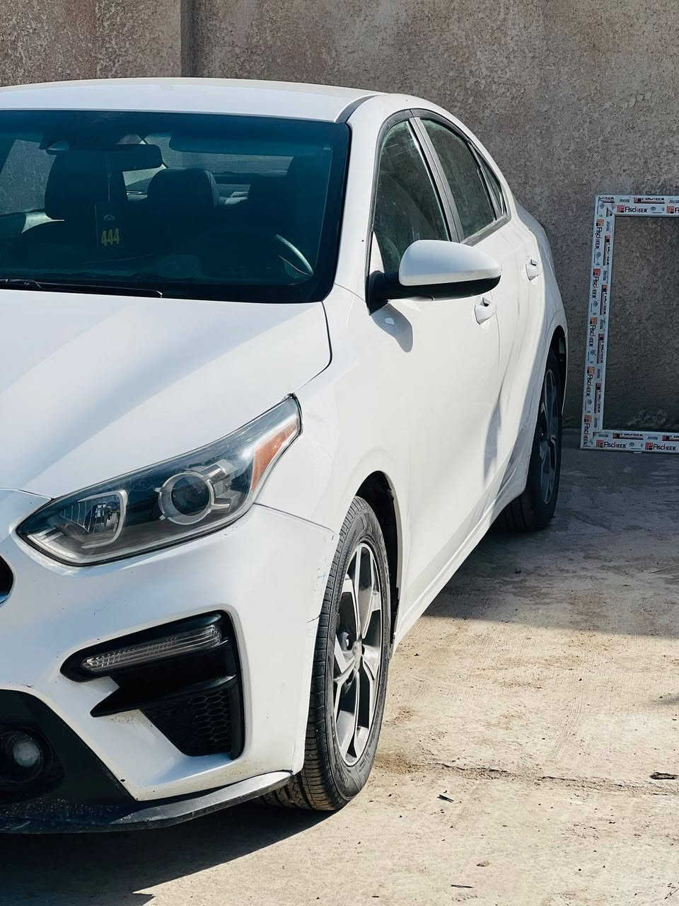 ✨اللهم صلِ على محمد وآل محمد ✨🤍
سيارة للبيع
نوع فورتي 
اللون ابيض 🤍
موديل 2020 
السعر 145 
رقم اربيل (عندي بيها وكاله وشرط التحويل أو الوكالة للمشتري الجديد) سنويتها 2027 
محرك و گير كفاله و وضع الشركة 
مكينتها ( 2000 )
مواصفات السيارة: تحكم ستيرن ، شاشة بلادي 
رادار تحديد مسار ، قيادة ذاتية 
ويل كب و تايرات و باتري وحدادية كلهن جاهزات 
السيارة نظيفة و استخدام شخصي مال بيت 
تبريد و تدفئة شغال ، السيارة جاهزة و ما عايزة أي شي ، كل نقص ما بيها . 
ضرر السيارة: السونار موجود بالمنشور 
بيها تبديل جاملغ امامي ايمن و شبر صبغ بالباب الامامي الايمن 
و البنيد بيه ربع مصبوغ 
المكان الحله أبو غرق قرب سيطرة ام الهوى 
للاستفسار اكثر : اتصال او واتساب 
***********
***********
