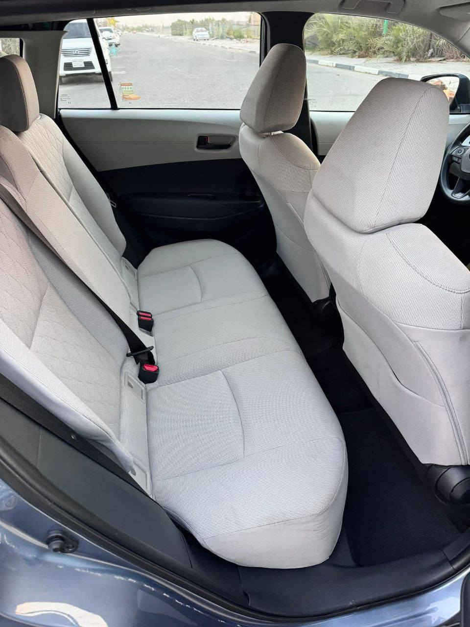 كورولا كروس 2023 للبيع 
(وارد أمريكا - ياباني- ماشية قليلة  - سعر مميز!)
📍المكان: البصرة  
🔹 موديل: 2023
🔹 المسافة المقطوعة: 37 الف  كيلو  فقط!
🔹 المحرك: 2.0 لتر - 4 سلندر بنزين اقتصادي وقوي 💨
🔹 نظام الدفع: أمامي (FWD)
🔹 وارد: أمريكي
• لون السيارة: بحري ملكي 💙
• فئة المواصفات: L
• تشغيل سويج 🛡️
• رادار أمامي وخلفي للتحذير من الاصطدام
• شاحن منفذ TPSI📱🔋
• كاميرا خلفية عالية الدقة
• شاشة عرض وسطية مع نظام خرائط مدمج 
• نوع المقاعد: مخمل لونين
• 5 مقاعد مريحة
• نوافذ كهربائية AUTO
•فول تحكم ستيرن
•مثبت سرعة تفاعلي
•محافظة على المسار 
•تنبيه قبل التصادم 
•سايد بريك Auto 
• وسائد هوائية كاملة للأمان 🎈
🔴 ملاحظة مهمة:
• السيارة حادث بسيط: صبغ فقط  البنيد بلادي اصلي حتى الدعاميات بلادية نفسهن  
رقم بصرة دولي 
السعر 187 قابل للتفاوض حگ الجيه
للاستفسار 
*********** البصرة, العراق
