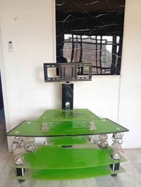 للبيع ميز  نضيف بلازما سعر 40مكان بغداد  الغزاليه رقم هاتف 07847542683...