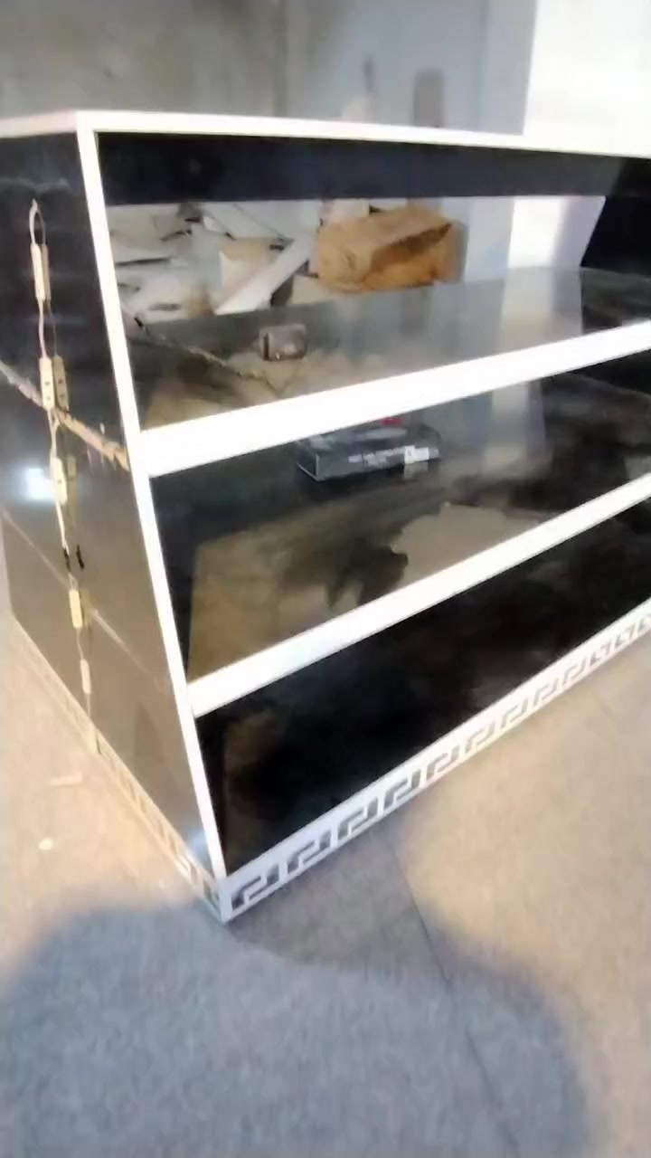 بلاش بلاش تصفية محل
ميز خشب تركي يتحمل اوزان ثقيلة
للبيع بسعر مناسب جدا النوعية بالشرط
مكاني كركوك لاستفسار مراسلة الخاص


**إذا كنت صاحب هذا الإعلان وتريد حذفه لأي سبب، رجاءا أرسل رسالة إلى الدعم الفني**