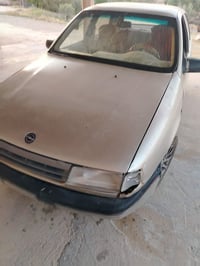 فكترا رقم اسود للبيع محرك 2000 الاتصال على الرقم  07723944594