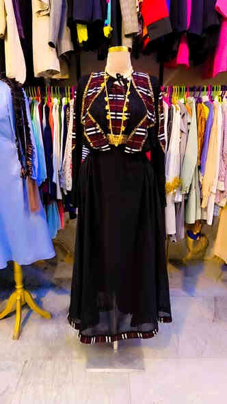 كسر ملابس كويتي عنواني الناصرية الشعله قرب قسم البلدية مال الشعله قرب اسواق الباشا الحجز على الرقم ***********
