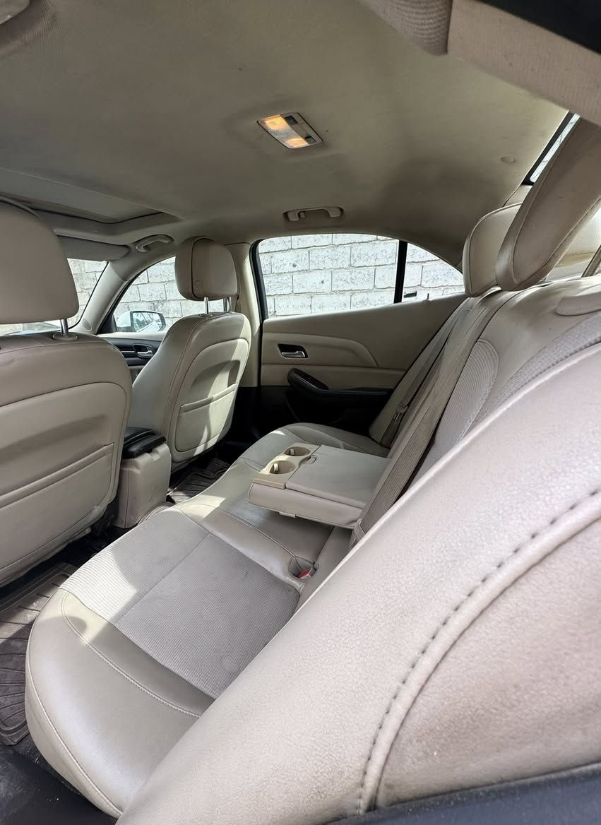 ماليبو خليجي
موديل 2013
فئه LTZ فول مواصفات
كشنات كهرباء ، جلد 
ضررها فقط قبق الصندوق مرشوش ورصعات خفيفه كلش 
متوفر واتساب ***********
