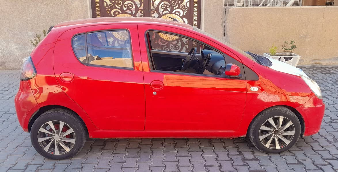 السلام عليكم
للبيع باندا . موديل ٢٠١٣ . رقم بغداد ألماني مشروع وطني. 
كير ومكينة مكفولات بلاديات . مكفولة كفاله عامة من الحادث. 
صبغ فقط جاملغ أمامي الأيمن والهلال الخلفي . تبريد شغال ثلج .
سياره نظيفه ما ناقصها شي . السعر ٤٧$ وبيها مجال للشراي 
العنوان بغداد الجديدة 
***********
