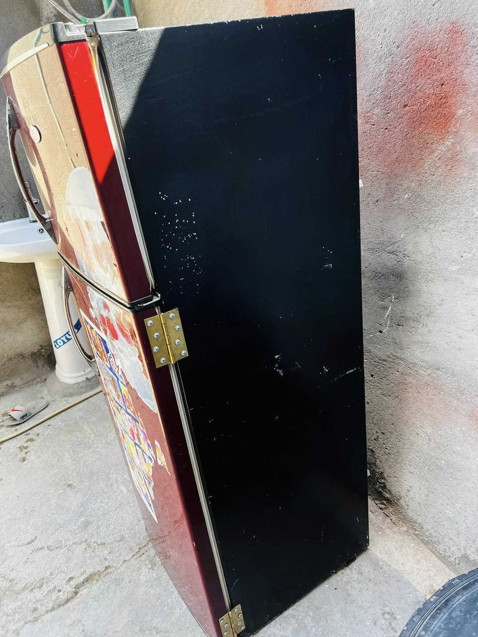 سلام عليكم ثلاجه جديدة شرط تجميد ما داخله تصليح شرط مكاني الزبير سعرها ٨٥ رقم الهاتف ***********
