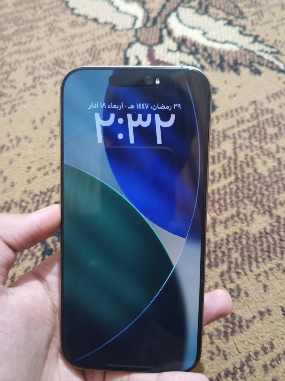 السلام عليكم للبيع ايفون 16 برو ماكس شرق اوسط بطاريته 100💯 لون مميز نضافته 💯 ذاكرة 256 مكاني نجف  السعر 1600وبي مجال قليل  للتواصل عل رقم *********** او خاص
