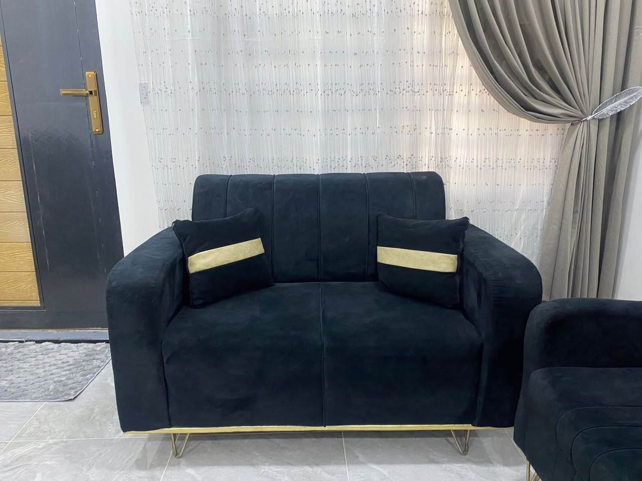 تخم 10 مقاعد نظيف + مع الطبلات  السعر 200 الف ***********
