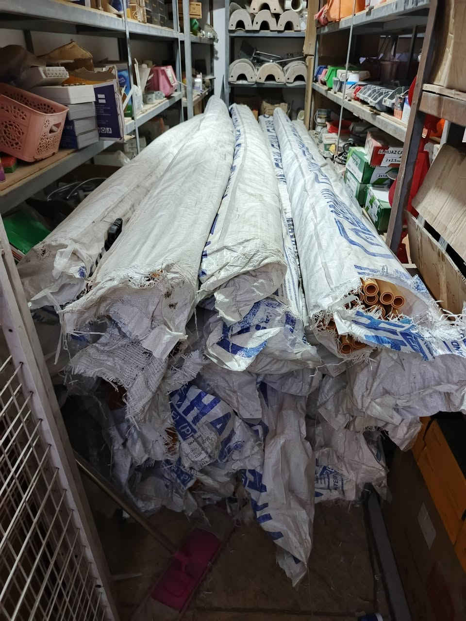 السلام وعليكم تم وصول بواري  PPR كميات كبيرة بيع جمله ومفرد بأسعار تنافسية
***********
