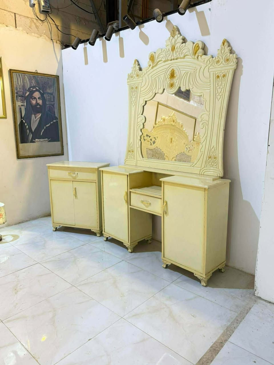 غرفه صبغ حراي برونزي
السعر ٨٥٠ بيهة مجال ***********🌸
شد نقل داخل بغداد مجاني  محافظات بكروة
نضافه ٩٠
