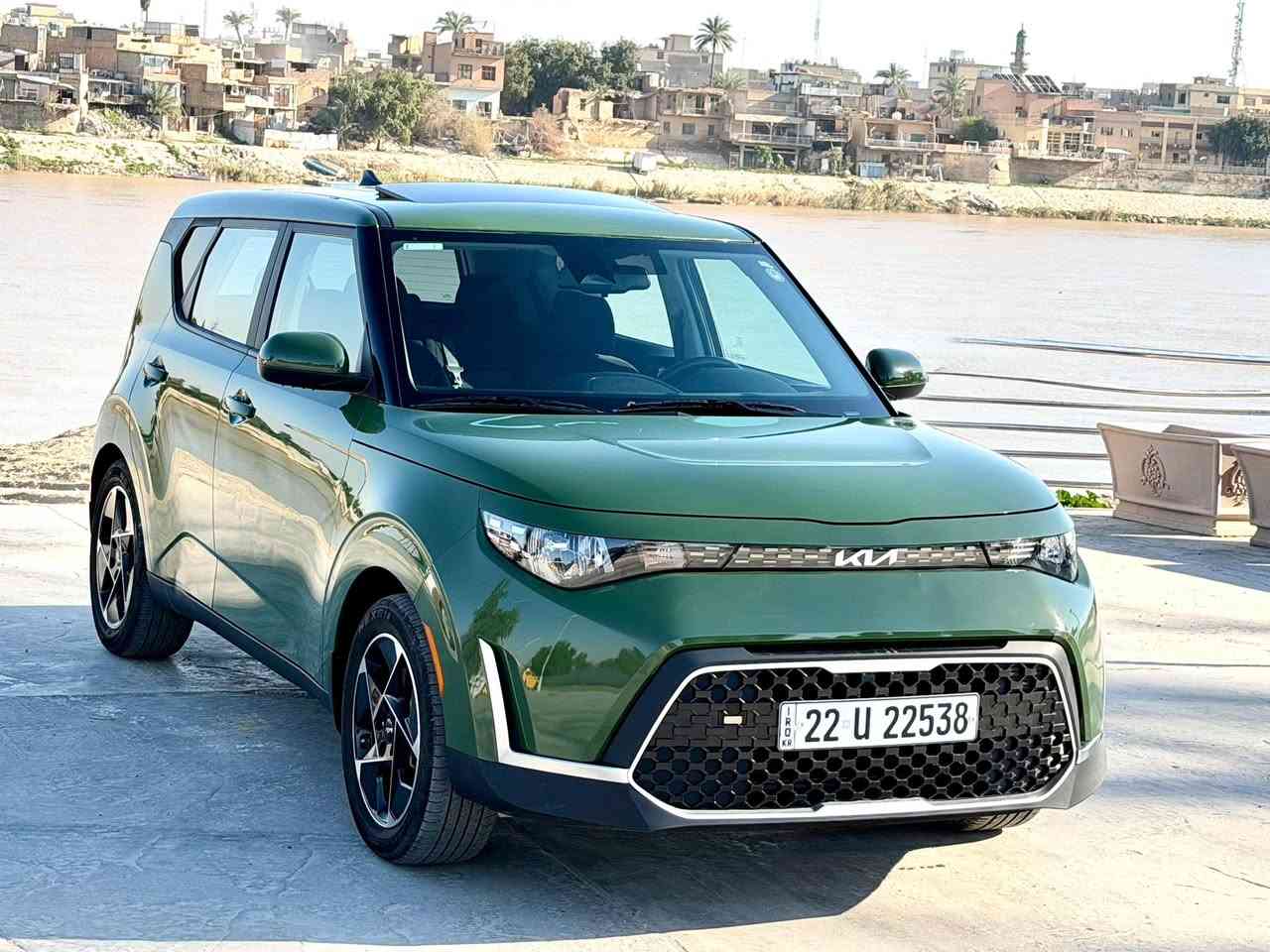 السلام عليكم للبيع فقط بدون مراوس
💚لووون. مميز 💚

كيا صول‼️2023 ‼️ كليين بدون صبغ🔥

دخول جديد. جديده   كلش. بوضع شركة 

رقم اربيل تحول لو وكاله مضمون

المواصفات

فتحة سقف 

شاشة دجتل  

محرك 2000 دوش

رادار امامي

كشن. كهرباء

رادار خلفي

رادار جانبي

تدفئة كشنات

تدفئة ستيرن

شاشة كبيرة

كامرة دوارة

اوتو ستوب

تحديد مسار

قيادة ذاتية

توقف ذاتي 

تنبيه عند مغادرة المسار

كروس سرعة

مانع انحدار

ويل كب حجم 17 لون اسود  

حساسات 360 درجة

وضعيات قيادة

شحن واير ليس

تشغيل عن بعد

بصمه السياره 

بصمه ابواب وتشغيل

وبعد بيهة مواصفات

سيارة جاهزة وكاملة بدون نقص 

‼️حادث  جاملغ بارد. ومكانين بارد صغار. بدون صبغ ‼️صورالحادث مرفقه بلمنشور 

السعر / 168وبيه مجال بسيط

مكاني / بغداد العطيفيه

هـاتف / ***********
