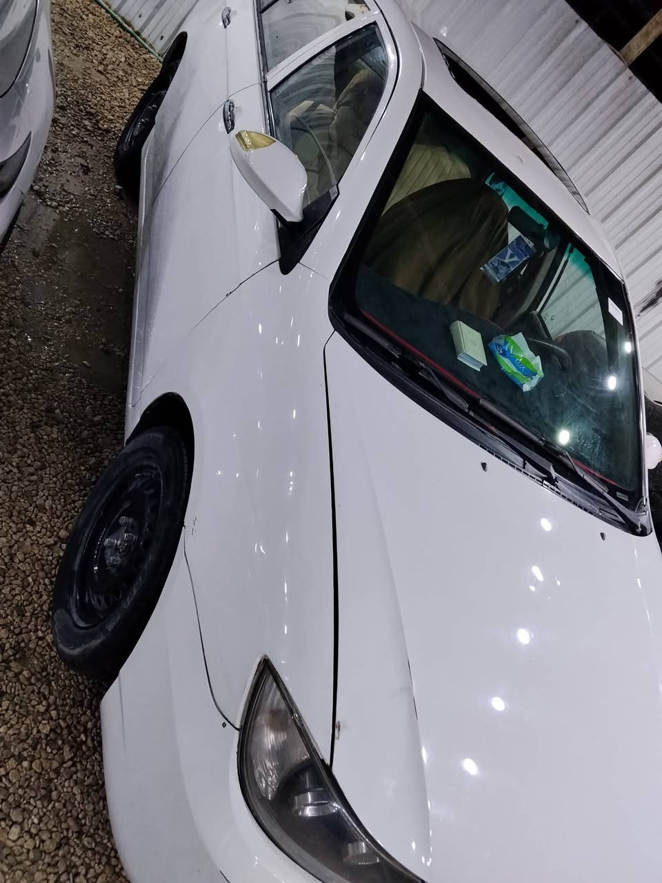 السلام عليكم ليفان 620 للبيع او مراوس 2011 كير مكينه كفاله  كير عادي السياره كفاله من الضربه بيها صبغ 3 قطع بس ابيع حزام حداديه جديده فقط مشط بي شويه طسه تخم تاير كهربائيات كلها شغاله السياره مابيها كل نقص تبريد بس الكمبريسر موجود شده وشغل فتحه شغاله شاشه سنتر لك كامل السياره مابيها نقص ان شاءلله رقم بابل مشروع تحويل مباشر السعر 43 وبيها مجال  مكاني كربلاء المعملجي للاستفسار *********** او واتساب
