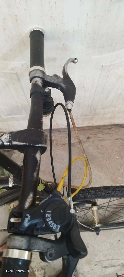 سلام عليكم بايسكل للبيع C700 السعر 100


**إذا كنت صاحب هذا الإعلان وتريد حذفه لأي سبب، رجاءا أرسل رسالة إلى الدعم الفني**