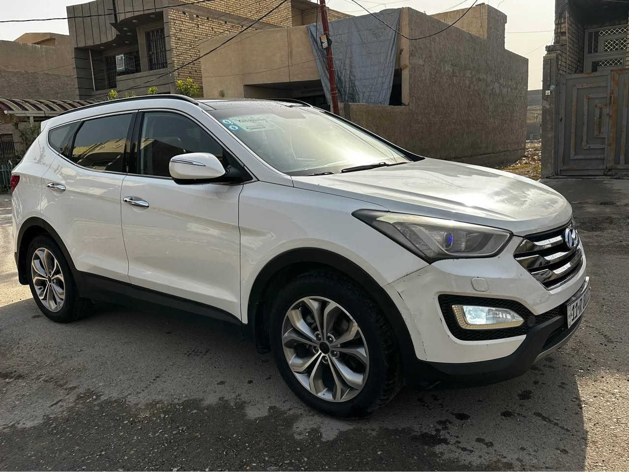 السلام عليكم 
سنتافي 2014 خليجي فول مواصفات 
V6  3.3 
7 راكب 
بصمه ابواب تشغيل وجنطه 
كشنات جلد كهرباء 
مري شفط 
ماشيه 198
بانوراما 
هاند بريك بصمه 
مكان بغداد تاجيات 
السعر 155 
*********** بغداد, العراق
