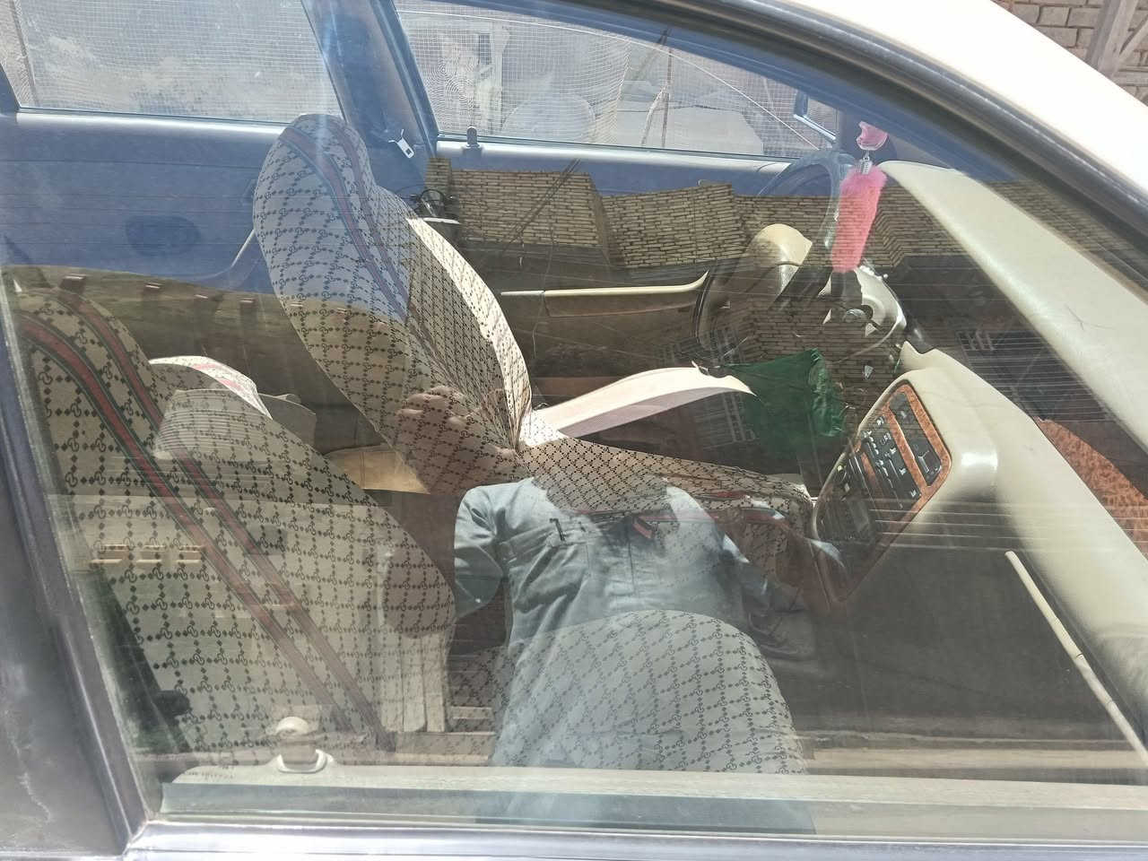 سلام عليكم سمند ٢٠١٠
سيارة جاهزة ومكفولة مابيهة ضربة
سعر ٤٣
عنوان ناصريه مركز 
***********
