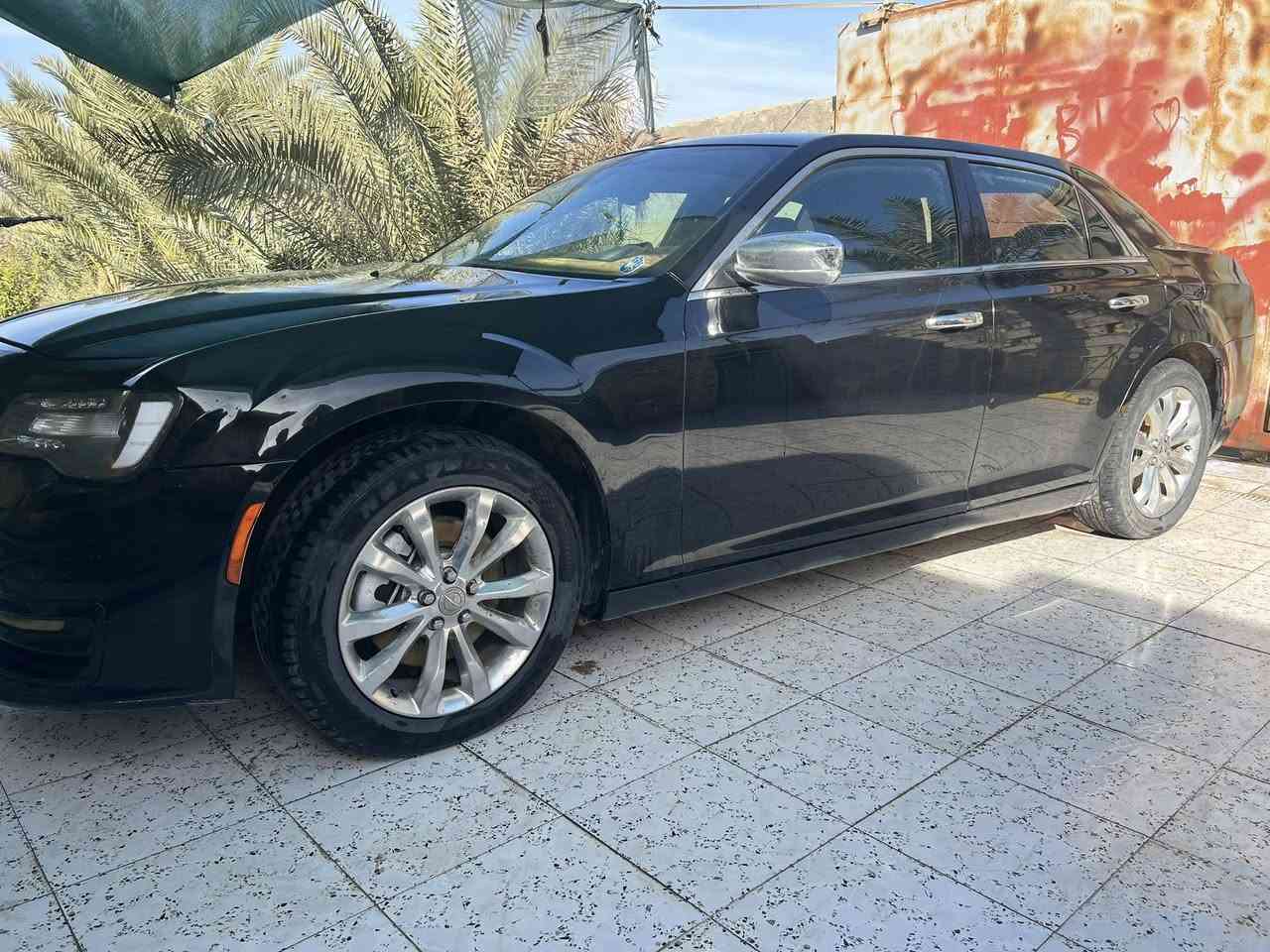 سلام عليكم
كرايسلر اوباما موديل 2018
صبغ  بيه قطع أبيع حزام جماليه واخر شي من القماره
بسمي تحويل مباشر 
السعر ١٦٥ وبيه مجال 
***********
