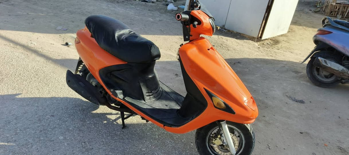 فراشه فحل دسك للبيع محرك حاويه قبل اسبوع شاده نقصها سبايدر بيها كلجات رياضي اصلي اجن ويه المحرك ما عايزه شي كهربائيات گلها شغاله سلف هندر محرك اخرس شلعه معدل فول سعر ٤٢٥ وبيها مجال قليل مكاني نجف ابو صخير***********
