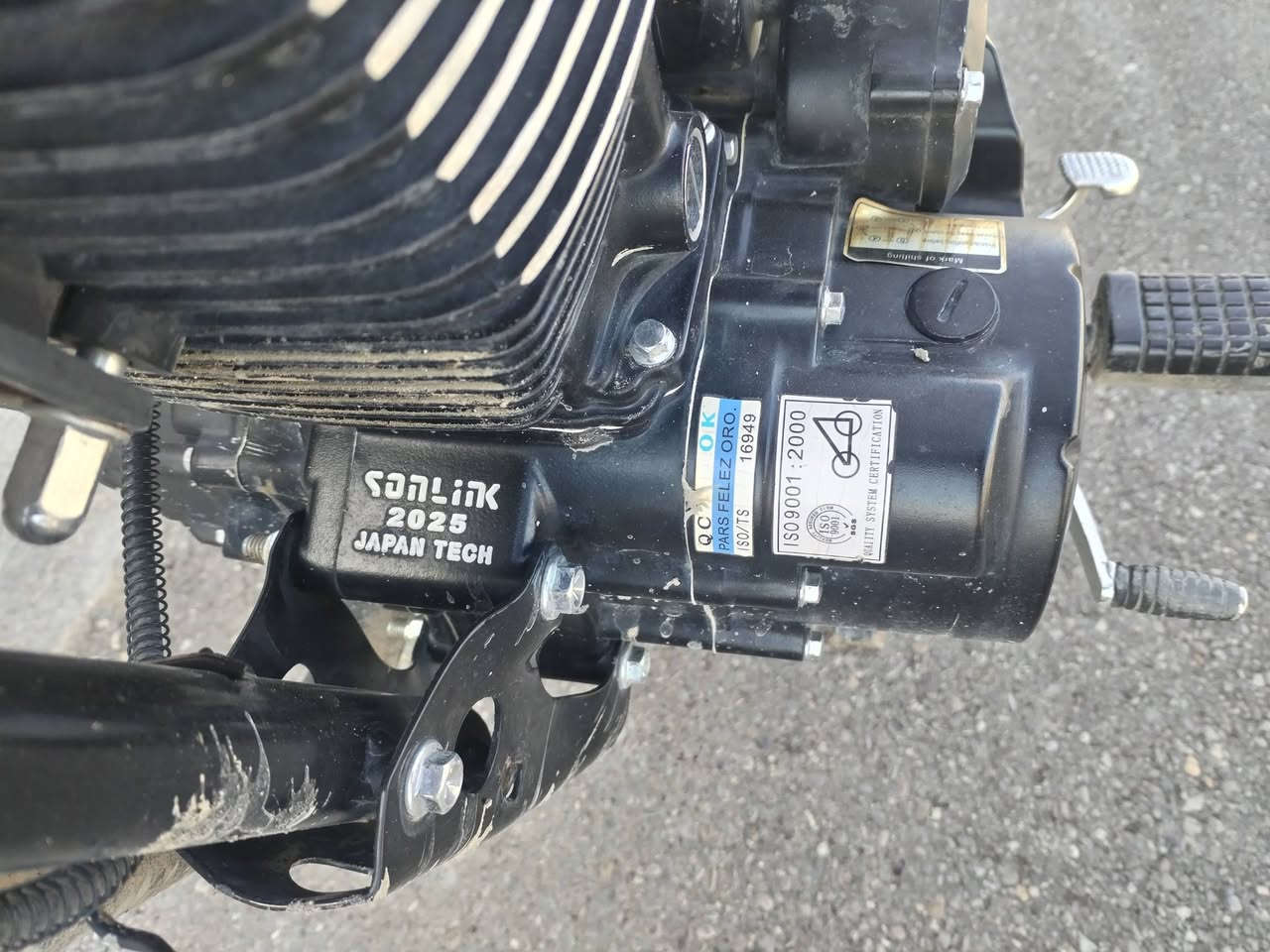 للمراوس فقط للمراوس ما ابيع
شعندك دراجه نفس الموديل بس غير لون نزلها بالتعليق


**إذا كنت صاحب هذا الإعلان وتريد حذفه لأي سبب، رجاءا أرسل رسالة إلى الدعم الفني**