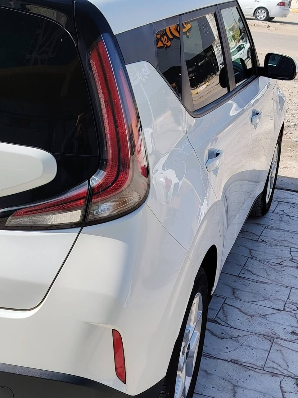 السلام عليكم مرخصت الادمن كيا صول موديل 23دخول جديد ماشيه 8000 بدون صبغ وبدون رقم مكانها بالمسيب السعر 142بيع أو مراوس بتوسان


**إذا كنت صاحب هذا الإعلان وتريد حذفه لأي سبب، رجاءا أرسل رسالة إلى الدعم الفني**