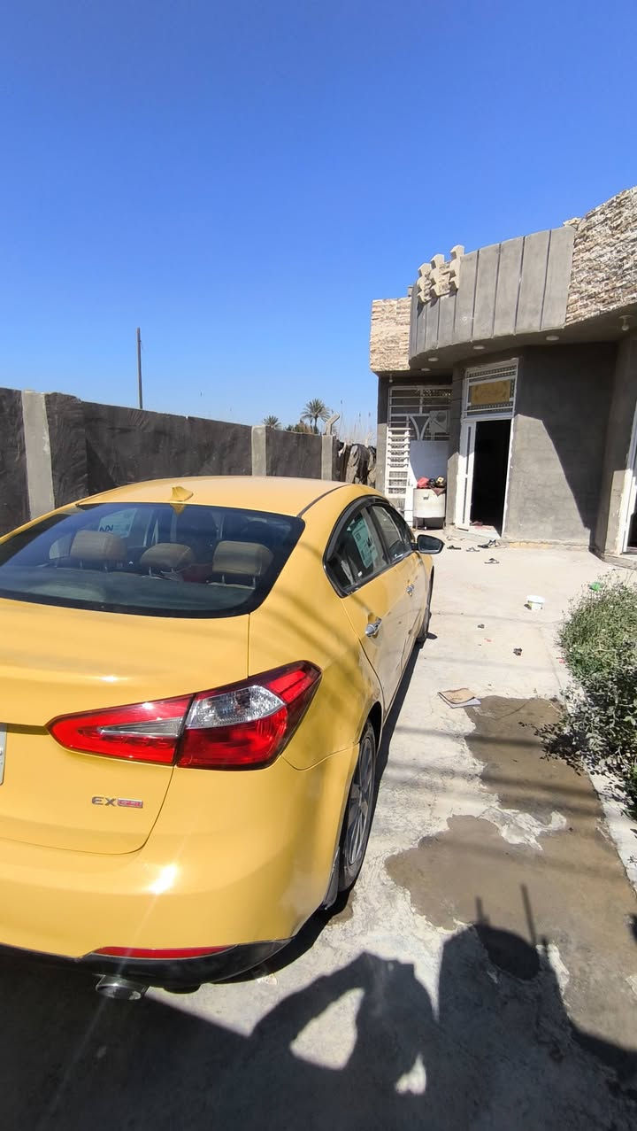 سلام عليكم كيه فورتي 2014 أمريكي حادث جاملغ فقط بدون دواخل اليبل واحد عده حادثه
رقم بغداد الماني مشروع وطني سنويه مجددا مصفره هيئة غرامات 
محرك مرغوب مكفول من تنقيص و تبخير صدر امامي و الخلفي جديد 
تبريد شغال ثلج + تخم تاير جديد 
نص فول  السعر 92 وبيه مجال 
رقم هاتف ***********
العنوان بابل الحله
