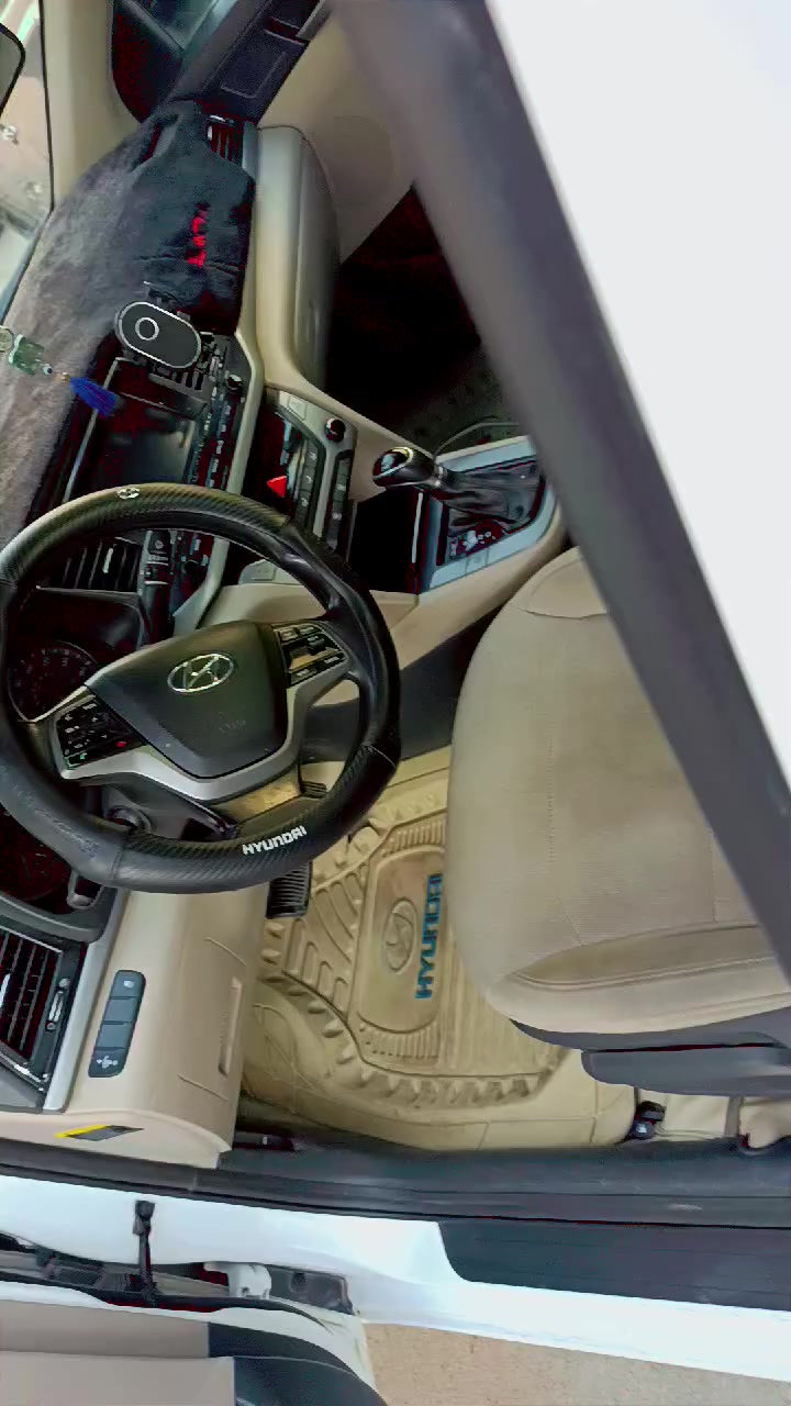 السعر 128
النترا 2017 امريكي سياره جديده محرك شرط ضرر دعاميه الكدام واصباعتين بل بوند وبيها شويا تكشير صبغ باسمي سنويه ورقم وهزه جديد شرط التحويل
للاستفسار على الرقم ***********
كابون بانزين ماستر
