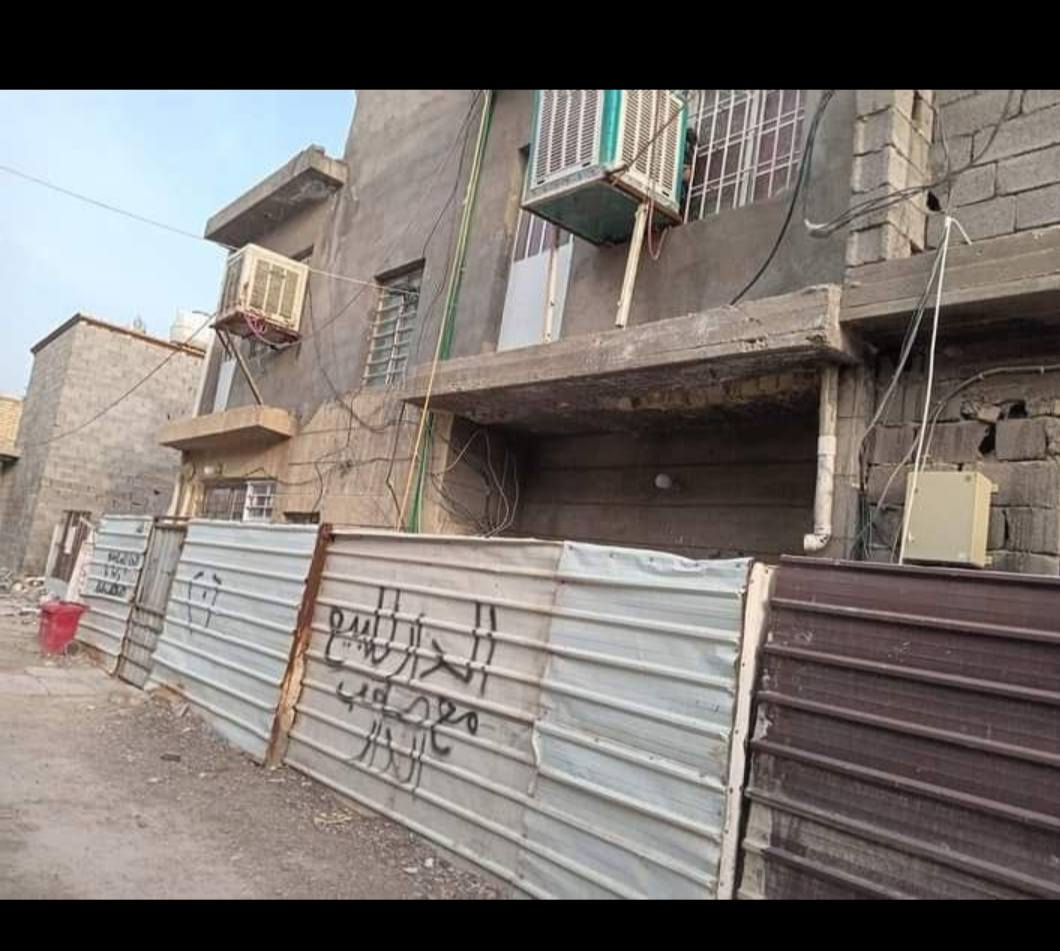 سلام عليكم 
بيت50م للبيع السعر( 55) زراعي حي الجهاد ديوان الاصيل واجهة 5م نزال10 طابقين 3نوم حمام ومطبخ فرفوري صاله جاهز للسكن ***********
