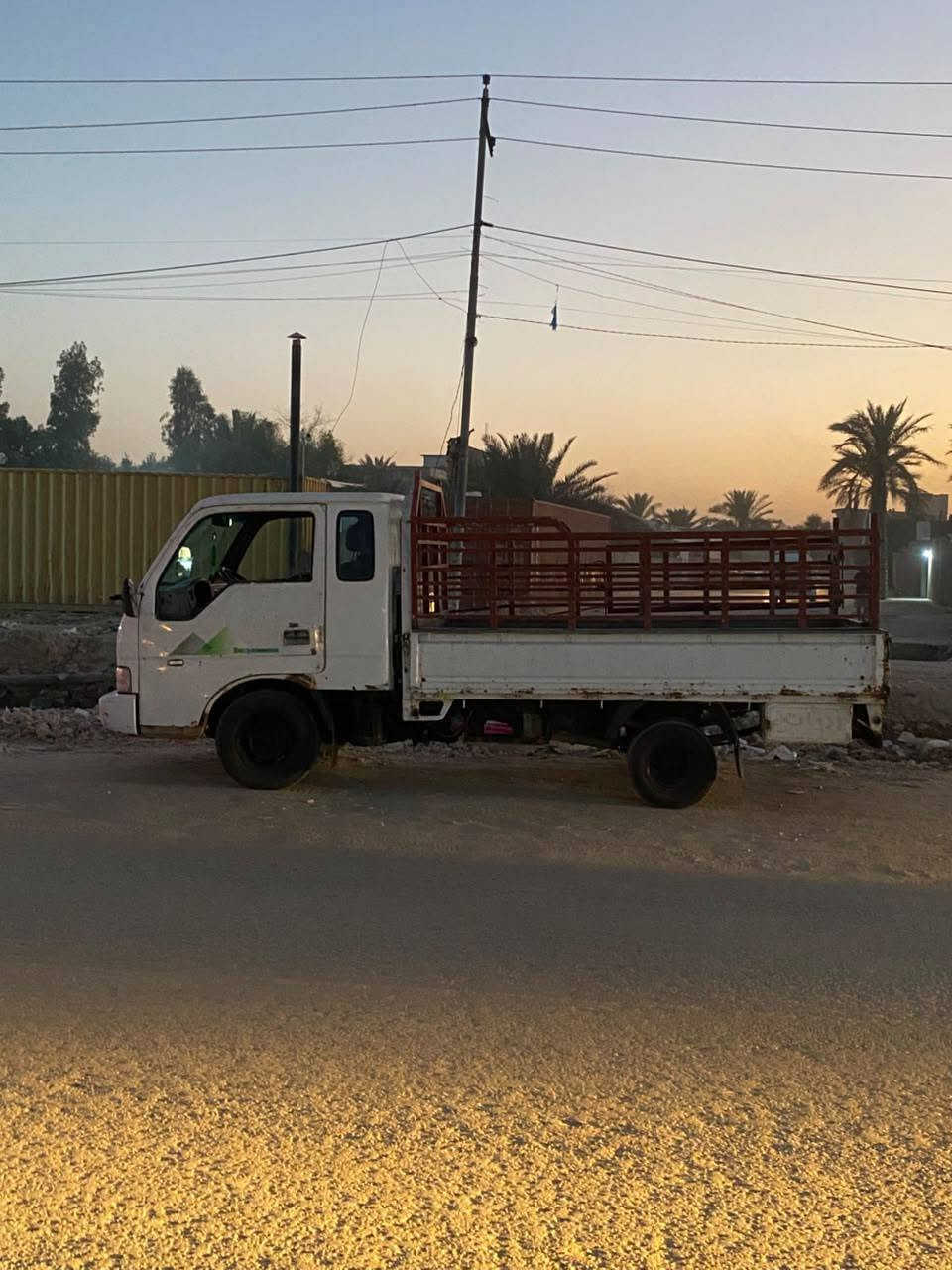 رقم بغداد ;محرك 2700
بأسمي سياره
مكفوله شاصي ومكينه واكسل وكير خير من الله السياره
سياره مال شغل + تحويل ثاني يوم 
عنوان السياره النجف الكوفه شارع المعمل قرب البيطره الحكوميه السعر 53 قفل  رقم الهاتف ***********
