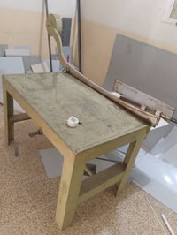 طاولتين • بيهم مجال