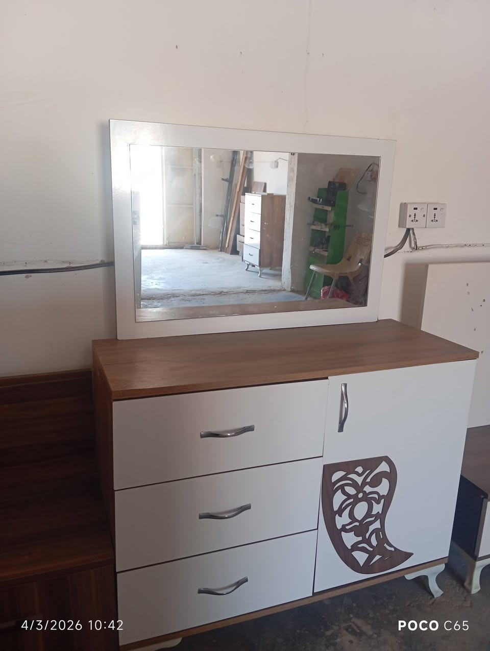 السلام عليكم متوفر غرفة نوم تركي 5قطع مستعمل سعر 300الف فقط 
العنوان. الحديد حي الأملاك قرب جامع طيبة


**إذا كنت صاحب هذا الإعلان وتريد حذفه لأي سبب، رجاءا أرسل رسالة إلى الدعم الفني**