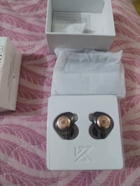 سماعات • ٥ قطع • كبس شركة