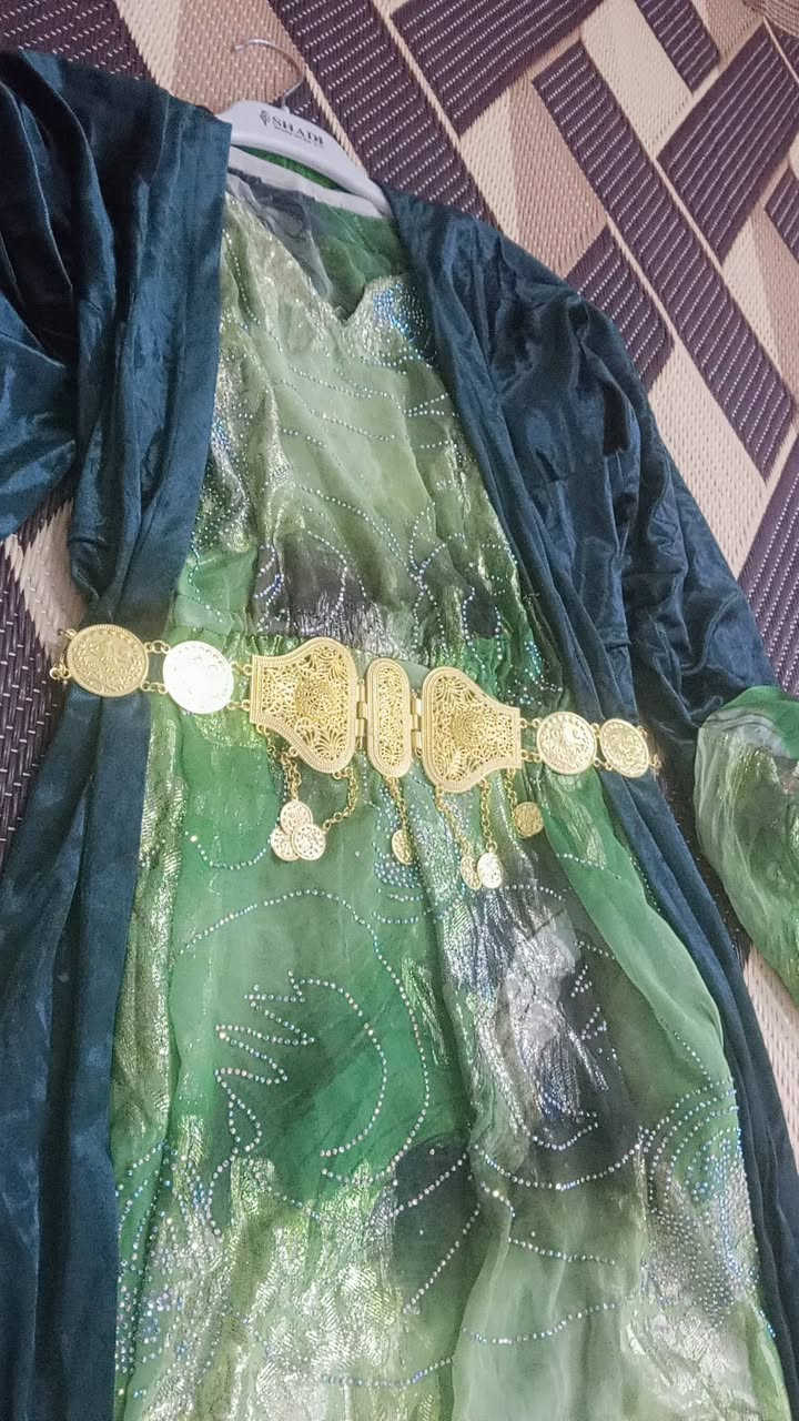 كردي يخبل باللبس ملبوس قليل يلبس لي وزن 75
ب20 مع الحزام


**إذا كنت صاحب هذا الإعلان وتريد حذفه لأي سبب، رجاءا أرسل رسالة إلى الدعم الفني**