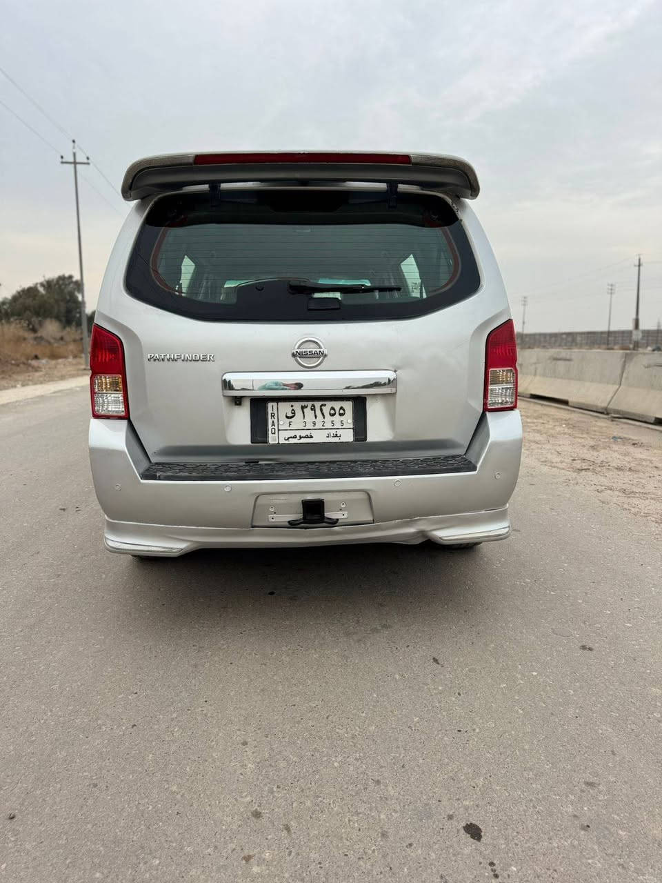 سلام عليكم
نيسان بافندر 2008 مكفوله كفاله عامه من الضربه والصبغ رقم بغداد مشروع وطني مكينه وكير وحداديه وتخم تاير خير من الله شادلهة منضومة زنون عدسات ب500الف ادامه كامله للسياره
مكان السياره بغداد الدوره
السعر(97) الشراي يتصل***********
