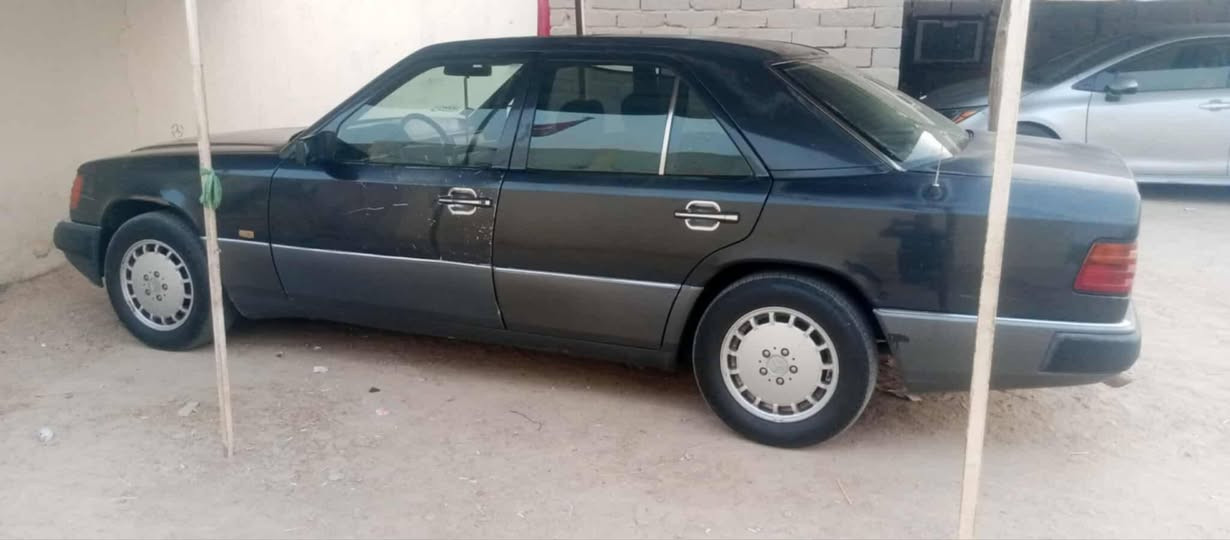 السلام عليكم سياره مارسدس دب مديل 1991
سياره نضيفه  سياره جاهزه من كلشي حداديه 100/100
محركه،300000ففتي
القواعد سليمات  غرفته جديدده ما بيه نقص السياره 
مكاني الناصريه حي العسكري بس الشراي ينتصل  ***********
السعر 50وبيه مجال لشراي
