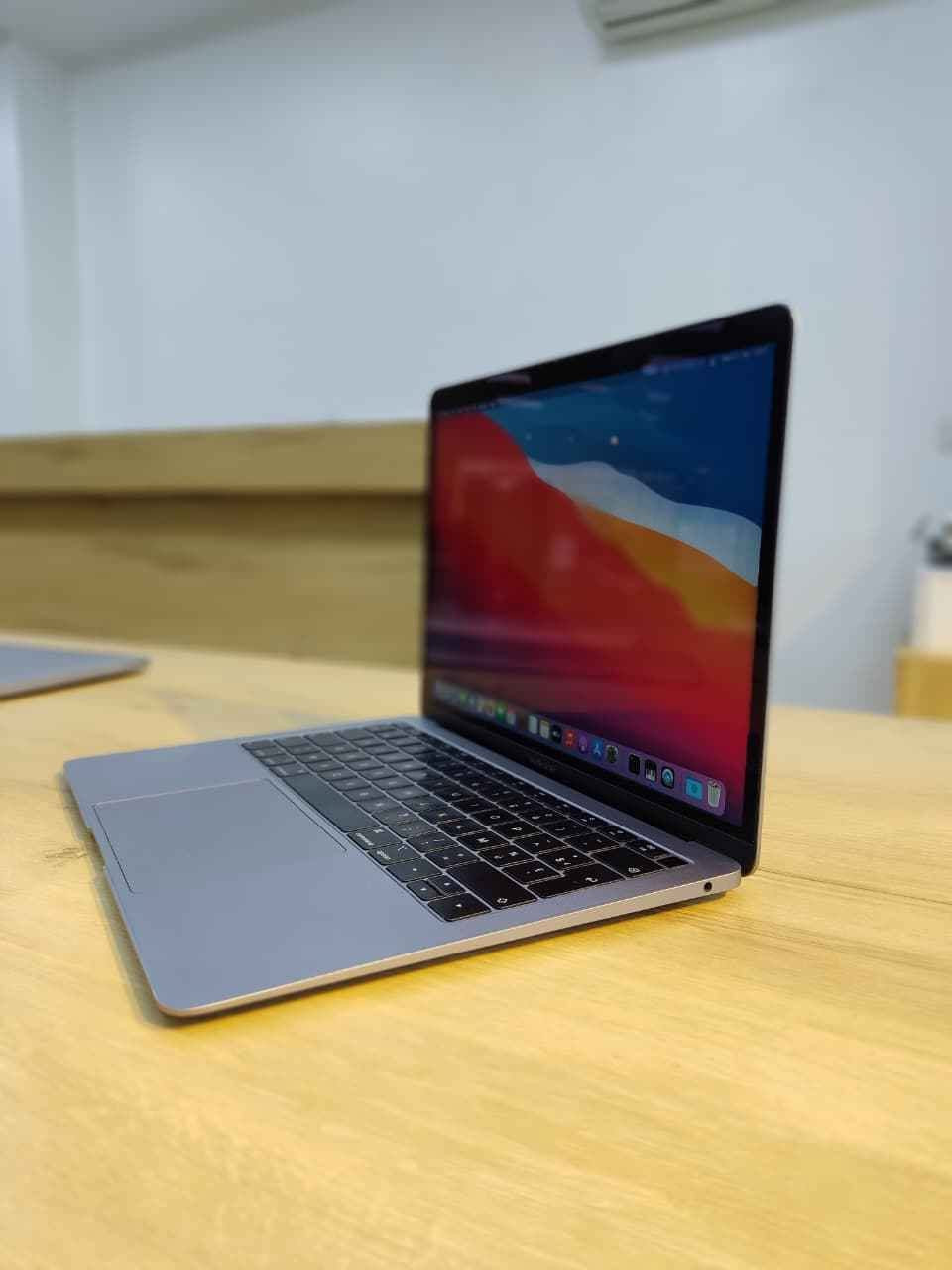 💻Macbook Air 13”inch 2018

➡ Processor:intel core i5
➡ Memory: 16 GB
➡ Storage: 512 GB
🔋Battery cycle: 176
➡️ Color : Grey حلوان, القاهرة


**إذا كنت صاحب هذا الإعلان وتريد حذفه لأي سبب، رجاءا أرسل رسالة إلى الدعم الفني**
