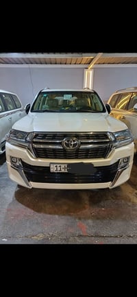 للبيع لاندكروز 2021 فول مواصفات ساز باب اول رقم بغداد الجديد  مكفوله ك...